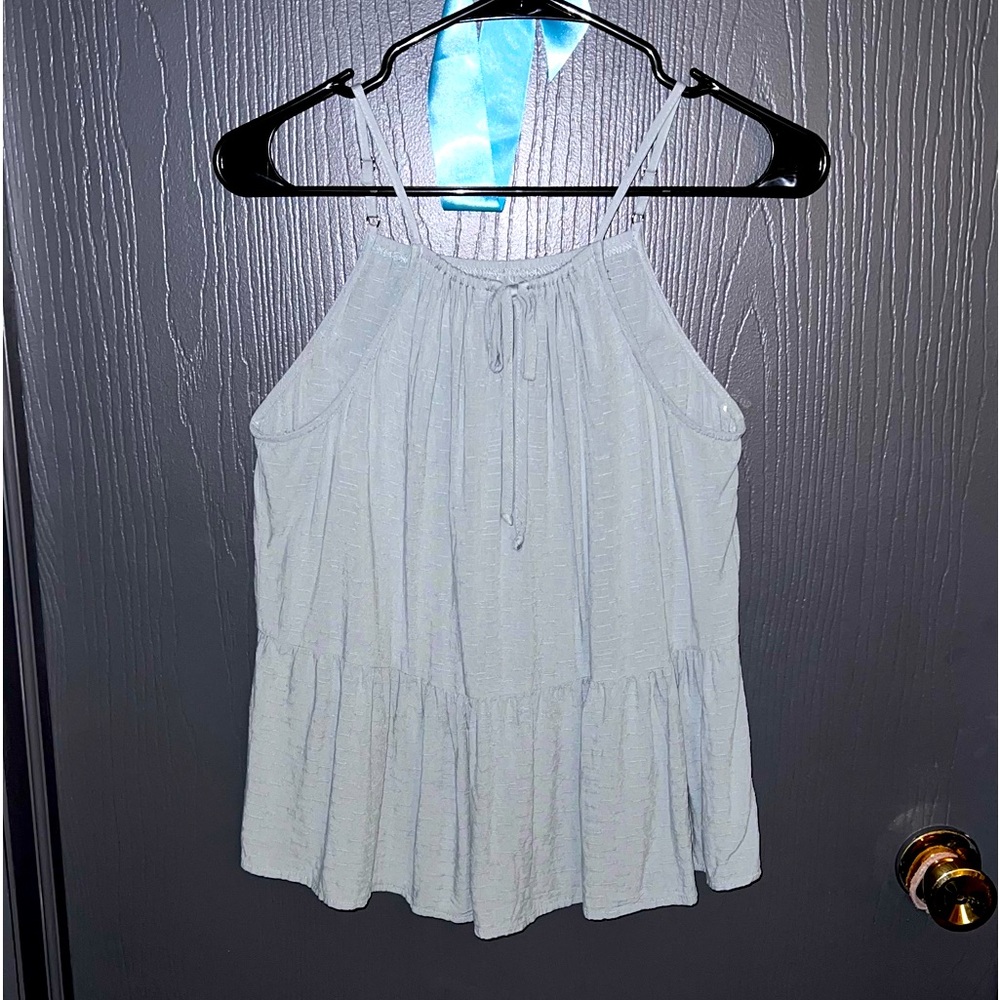 NWOT— Front Tie Peplum Tank